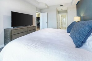 1 bedroom, desk, iron/ironing board, WiFi