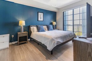 1 bedroom, desk, iron/ironing board, WiFi