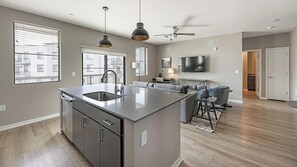 Interior - Landing | Stylish 2BD, Yoga Studio, Rooftop Lounge (Phoenix)