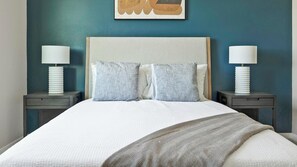 2 bedrooms, desk, iron/ironing board, WiFi