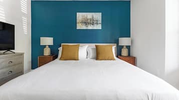 2 bedrooms, desk, iron/ironing board, WiFi