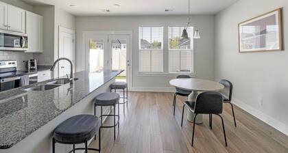 Landing | Spectacular 3BD, Gym, Yoga Studio