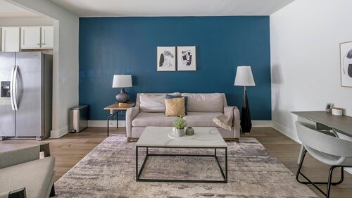 Landing | Modern 3BD, Yoga Studio, Gym