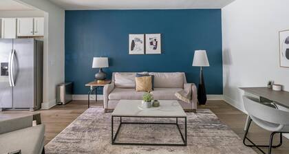 Landing | Modern 3BD, Yoga Studio, Gym