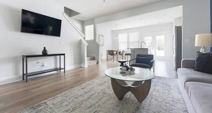 Landing | Modern 3BD, Gym, Yoga Studio