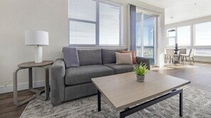 Smart TV - Landing at High Line Pointe - 2 Bedrooms in Ind... (Denver)