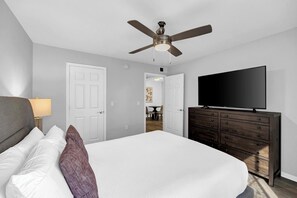1 chambre, bureau, fer et planche à repasser, Wi-Fi
