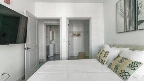 1 chambre, bureau, fer et planche à repasser, Wi-Fi