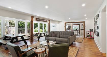 The Commercial Hotel