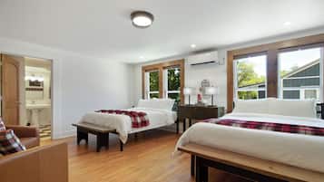 Blackout curtains, iron/ironing board, free WiFi