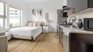 Schreibtisch, Bügeleisen/Bügelbrett, WLAN, Bettwäsche