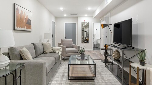 Landing | Amazing 2BD, Gym, Clubhouse