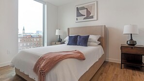 1 bedroom, desk, iron/ironing board, WiFi