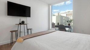 1 chambre, bureau, fer et planche à repasser, Wi-Fi