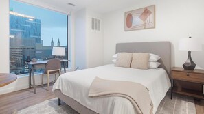 Desk, iron/ironing board, WiFi, bed sheets