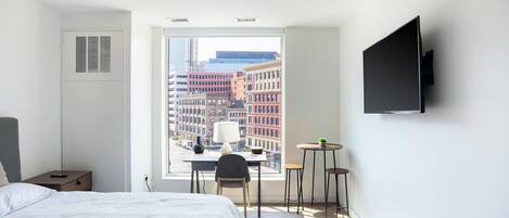 Desk, iron/ironing board, WiFi, bed sheets