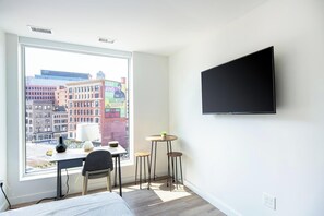 Desk, iron/ironing board, WiFi, bed sheets