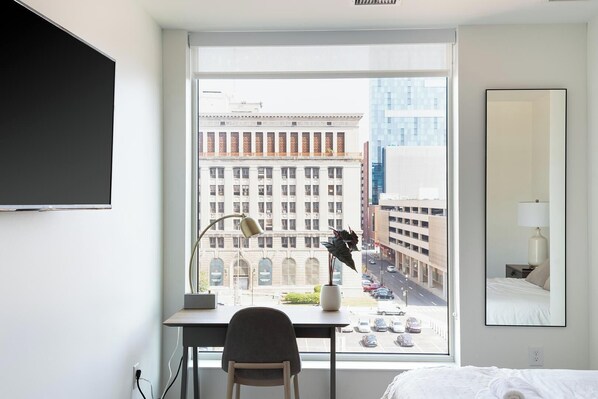 Desk, iron/ironing board, WiFi, bed sheets