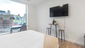 Schreibtisch, Bügeleisen/Bügelbrett, WLAN, Bettwäsche