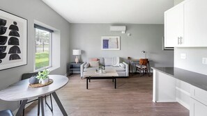 Smart TV - Landing | Spectacular Studio, Courtyard, Gym (Nashville)