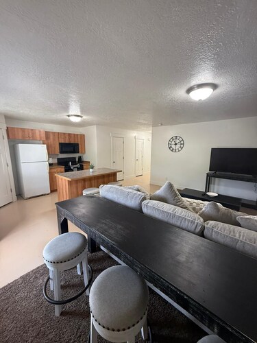 Spacious 3-Bed Townhome in Roosevelt, UT – Ideal for Outdoor Adventurers