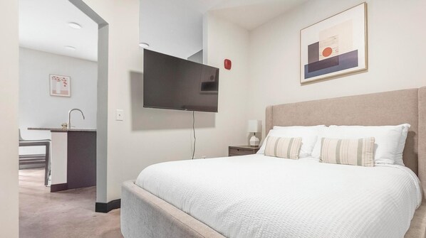 1 chambre, bureau, fer et planche à repasser, Wi-Fi