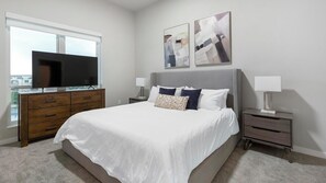 1 bedroom, desk, iron/ironing board, WiFi