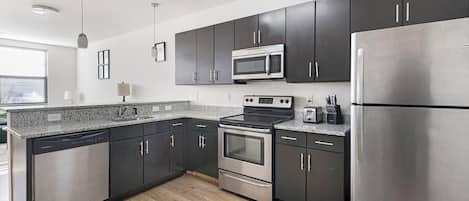 Kühlschrank, Esstisch