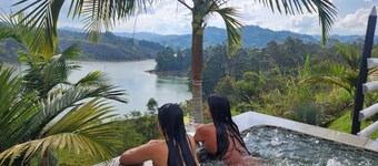 Resting paradise in El Peñol with a Hot Tub