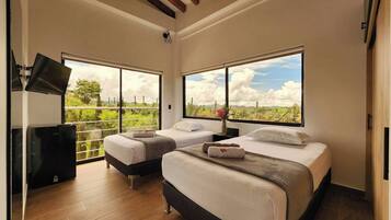 7 habitaciones, tabla de planchar con plancha, internet y ropa de cama