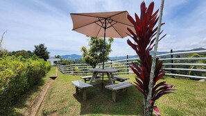 Outdoor dining - Resting paradise in El Peñol with a Hot Tub (Peñol)