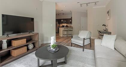 Landing | Stylish 1BD, Gym, Clubhouse