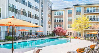 Landing | Incredible 1BD, Gym, Pool