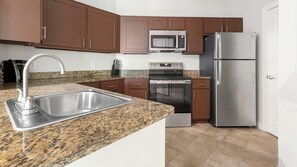 Refrigerador y comedor