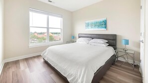 1 bedroom, desk, iron/ironing board, WiFi