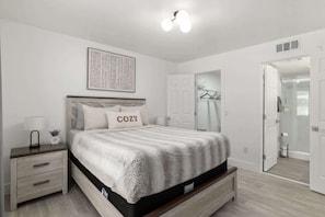 1 bedroom, iron/ironing board, WiFi, bed sheets