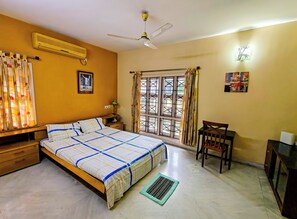 2 chambres, fer et planche à repasser, Wi-Fi gratuit, draps fournis