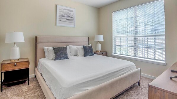 2 quartos, escrivaninha, ferros/tábuas de passar roupa, Wi-Fi