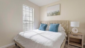 2 Schlafzimmer, Schreibtisch, Bügeleisen/Bügelbrett, WLAN