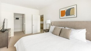 1 bedroom, desk, iron/ironing board, WiFi - Landing | Beautiful 1BD, Rooftop Lounge, Courtyard (New York)
