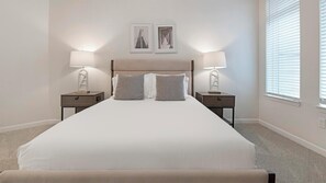 1 habitación, escritorio, tabla de planchar con plancha y wifi 