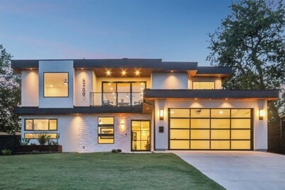 Spacious Elegant Escape in Prime Austin