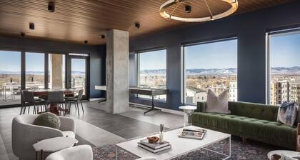 Landing | Stylish Studio, Rooftop Lounge, Gym
