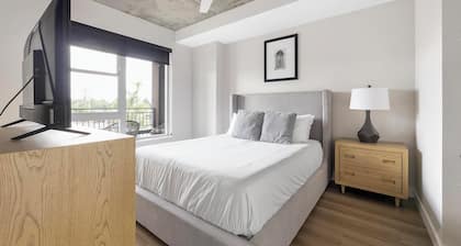 Landing at Noble - 1 Bedroom in Englewood