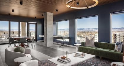 Landing | Modern Studio, Gym, Rooftop Lounge