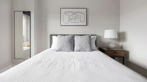 1 chambre, bureau, fer et planche à repasser, Wi-Fi