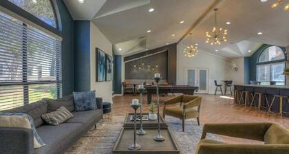 Landing | Stunning 2BD, Game Room, Pool