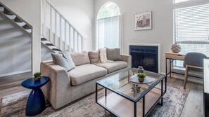 Smart TV - Landing | Stylish 2BD, Pool, Clubhouse (Memphis)