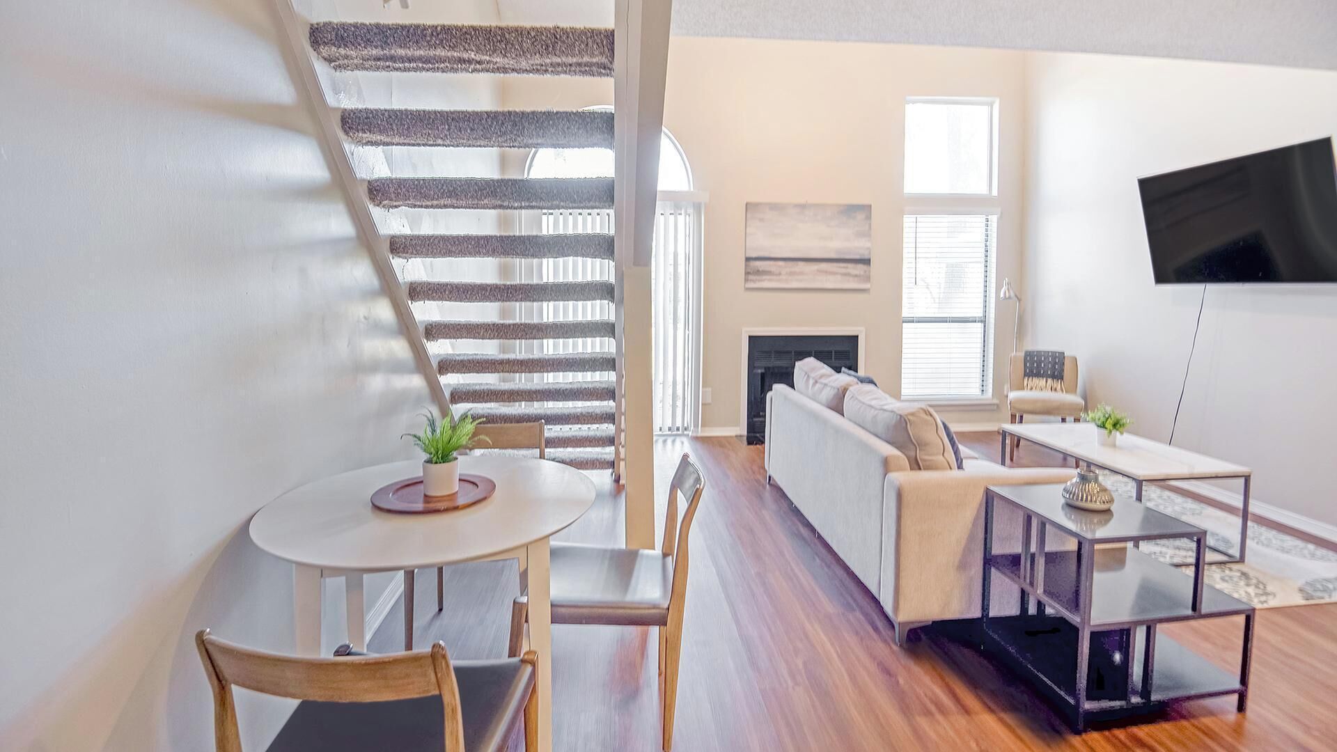 Landing | Amazing 2bd, Pool, Game Room - Memphis, TN