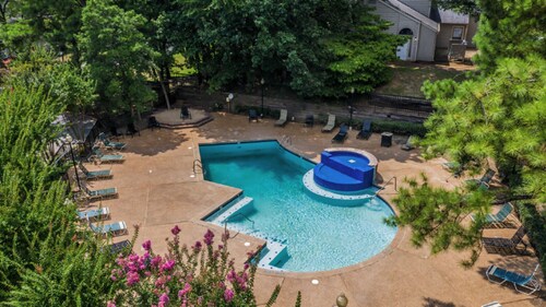 Landing | Beautiful 2BD, Game Room, Pool